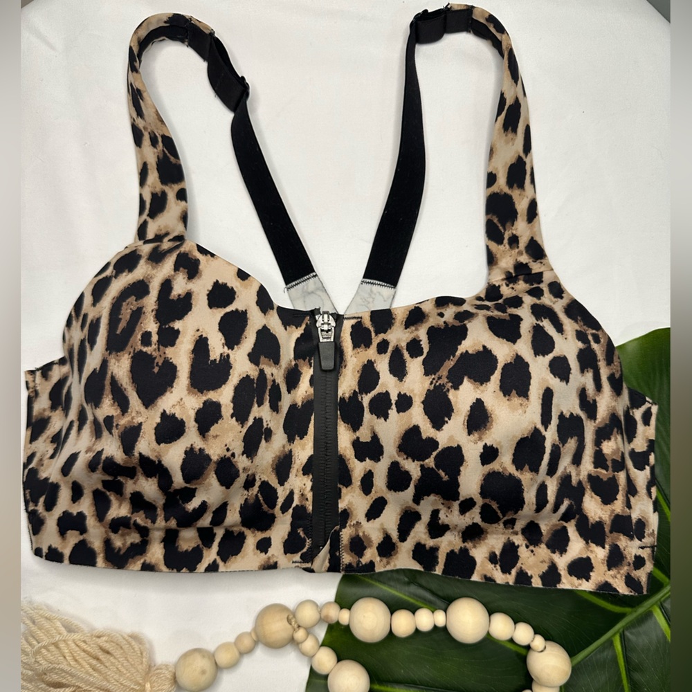 Victoria’s Secret Incredible Knockout Extra Max Sports Bra